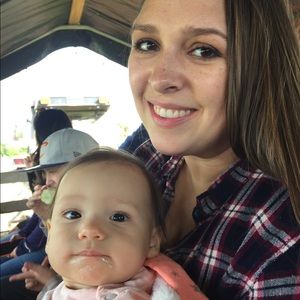 Meet your Posher, Danielle